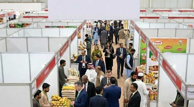 قرارداد تجاری ۴ میلیون دلاری ایران و پاکستان در نمایشگاه کراچی