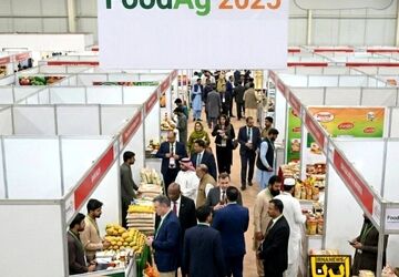 قرارداد تجاری ۴ میلیون دلاری ایران و پاکستان در نمایشگاه کراچی