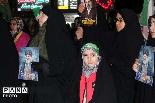 مراسم سازمان دانش‌آموزی فاروج به یاد دانش‌آموزان شهید میناب