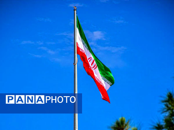  آیین برافراشته شدن پرچم مقدس ایران در بلندترین نقطه کاشمر