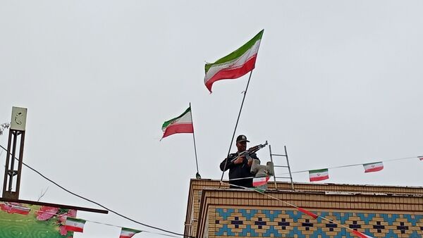 حاشیه نگاری حضور مردم شهر بن در راهپیمایی ۲۲ بهمن ۱۴۰۴