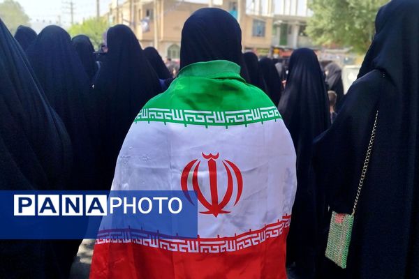 کاروان عزاداران ۲۸ صفر، لردگان را سیاه‌پوش کرد