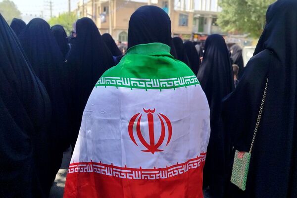 کاروان عزاداران ۲۸ صفر، لردگان را سیاه‌پوش کرد