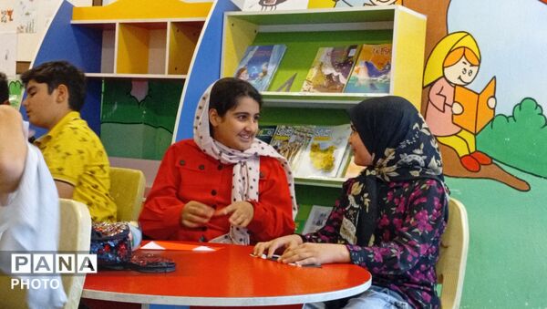 کلاس‌های اوریگامی ویژه نوجوانان در کتابخانه امام باقر
