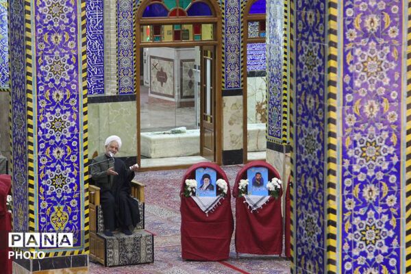 هفتمین روز بزرگداشت امام امت در مسجد روضه محمدیه یزد