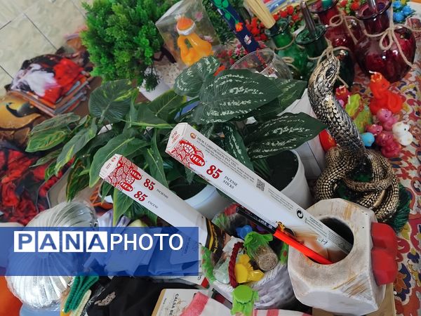 بازارچه‌ هنرهای‌ دستی‌ با رنگ و بوی عید