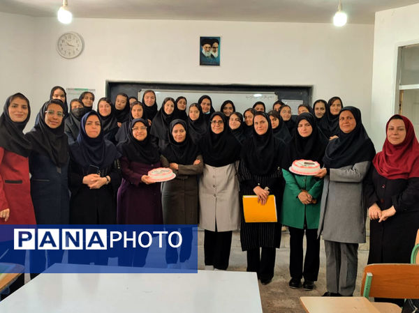 آیین نواخته شدن زنگ سپاس معلم