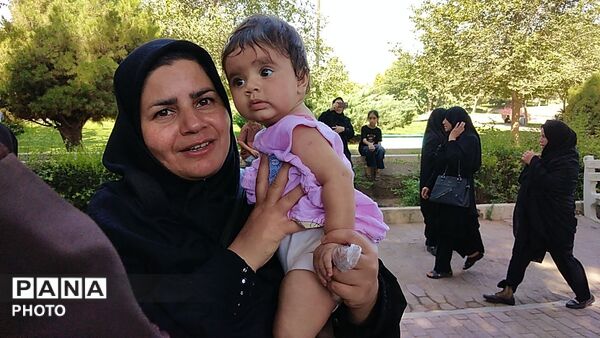 پیاده روی دلدادگان اربعین حسینی از امامزاده ابوتراب تا امامزاده محروق