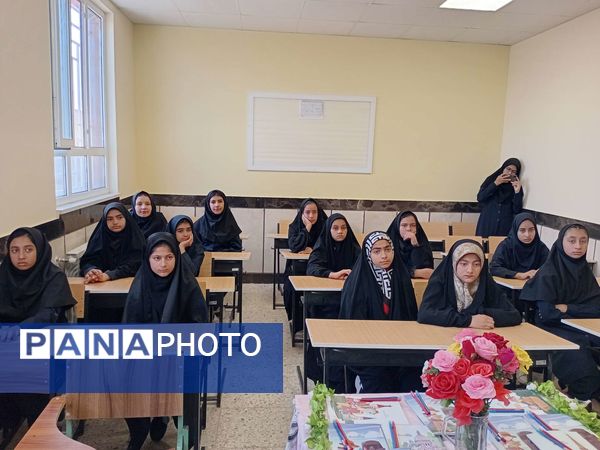 جشن جوانه ها در دبیرستان مادر مهربان خلیل آباد