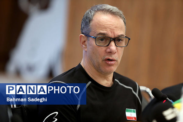 نشست خبری مربی تیم ملی والیبال