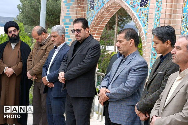 گلباران مزار شهدای معلم در بجنورد