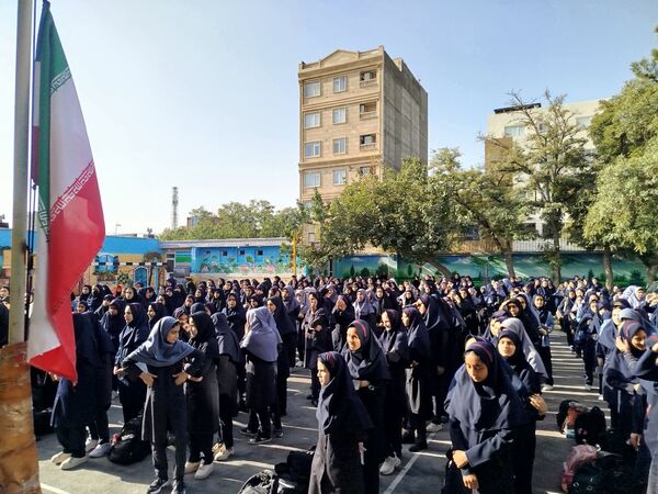مهر در مدرسه مهدی خدابنده