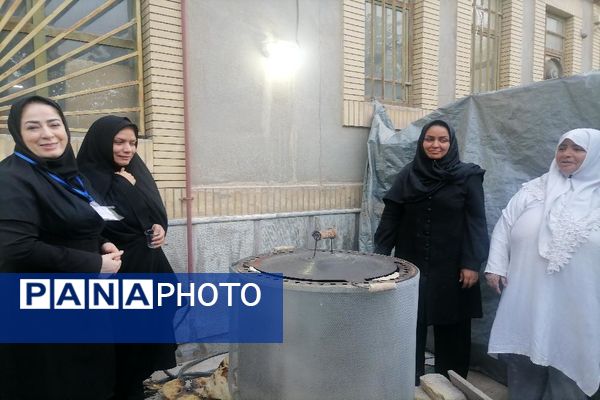 بازدید معاون فرهنگی و پرورشی وزارت آموزش و پرورش از ارائه خدمات به زوار امام رضا(ع) در مدرسه شاهد مهدی حکمت