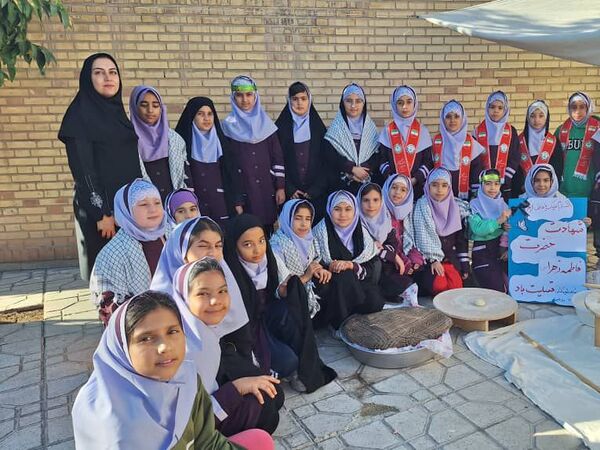 دبستان شهید کشاورز در سوگ فاطمیه