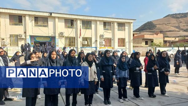 آموزش رژه نظامی برای دختران فاطمی