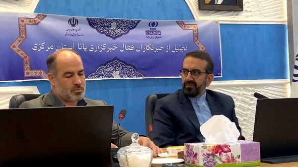 تجلیل از خبرنگاران برتر و فعال خبرگزاری پانای استان مرکزی 