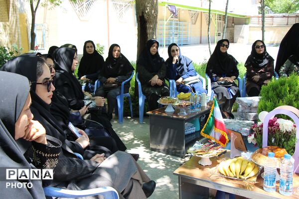 دورهمی خاطره سازان هنرستان ثمین 