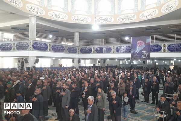 حال‌وهوای معنوی لردگان در جمعه‌ای که با یاد امام شهید و شهدای میناب روشن شد