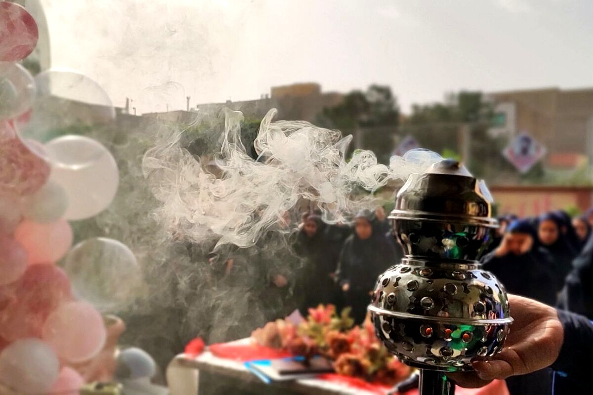 حضور خادمین آستان قدس رضوی در مدرسه شاهد کوثر رباط‌کریم به مناسبت دهه کرامت