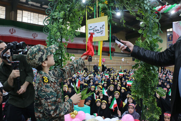 همایش دختران حاج قاسم 