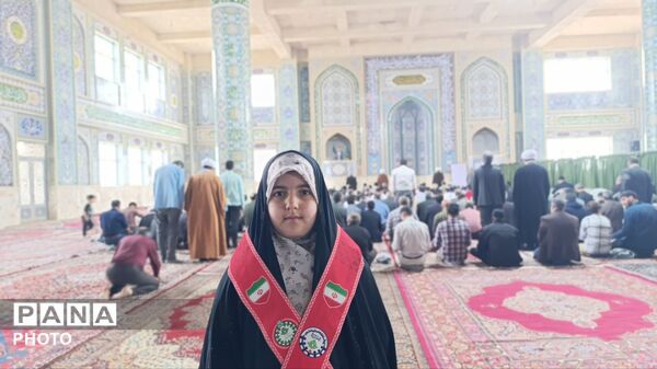 حضور پیشتازان کوچک در آیین عبادی‑سیاسی نماز جمعه