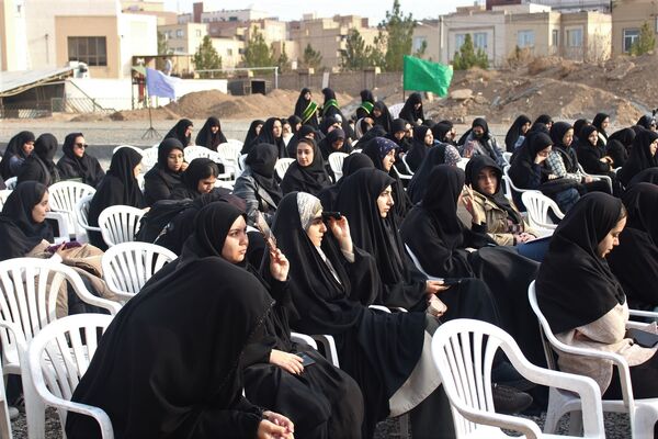 مراسم دومین سالگرد خاکسپاری شهید گمنام آموزشکده فنی دختران قم