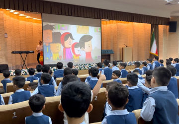 جشن باشکوه شکوفه‌های کلاس‌اولی در میبد برگزار شد