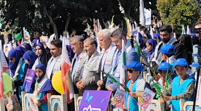 به مناسبت افتتاحیه معنوی سی و هفتمین جشنواره کودک و نوجوان در گلستان شهدای اصفهان