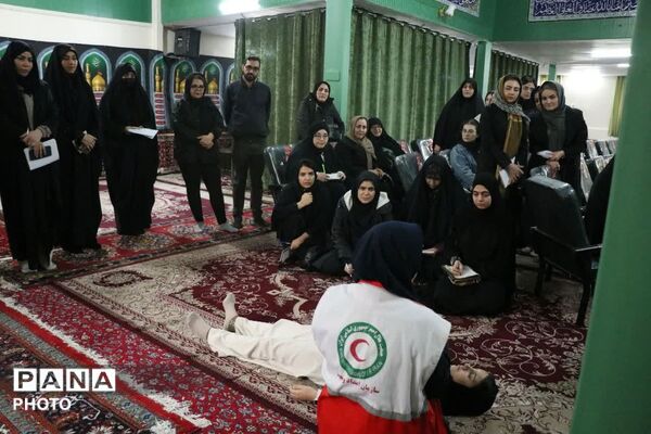 دومین کارگاه رایگان امداد و نجات در مسجد یا قمربنی هاشم(ع) کمالشهر کرج