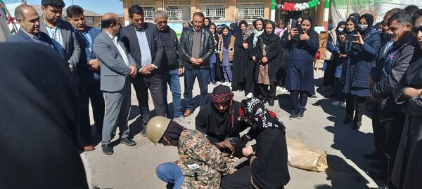 مدرسه انقلاب‌، تجلی‌گر آرمان ملت ایران