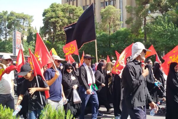 اربعین است و جهان یکسره هیأت شده است
