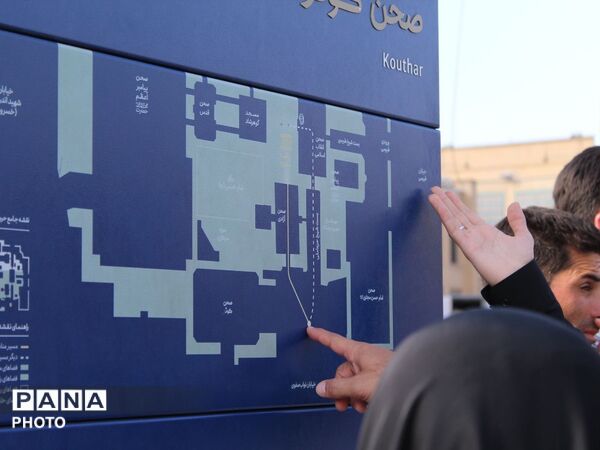 بارگاه منوّر رضوی در سالروز شهادت امام رضا (ع) یکپارچه سیاهپوش و لبریز از سوز و گداز عزاداران شد