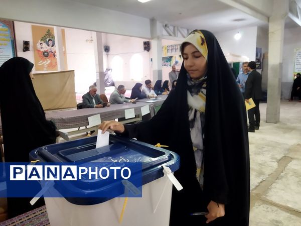 انتخابات چهاردهمین دوره ریاست‌جمهوری در مسجد جامع شهر