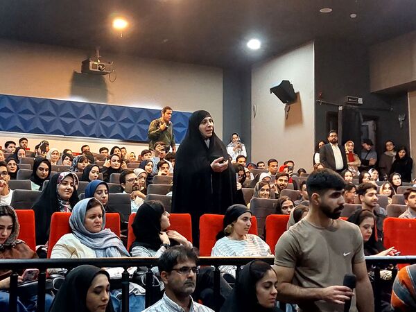 جشن امضای کتاب«ن‌ی‌س‌ت» در مشهد