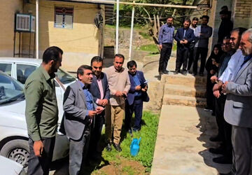 نهال امید به یاد دانش‌آموزان میناب در میانکوه 