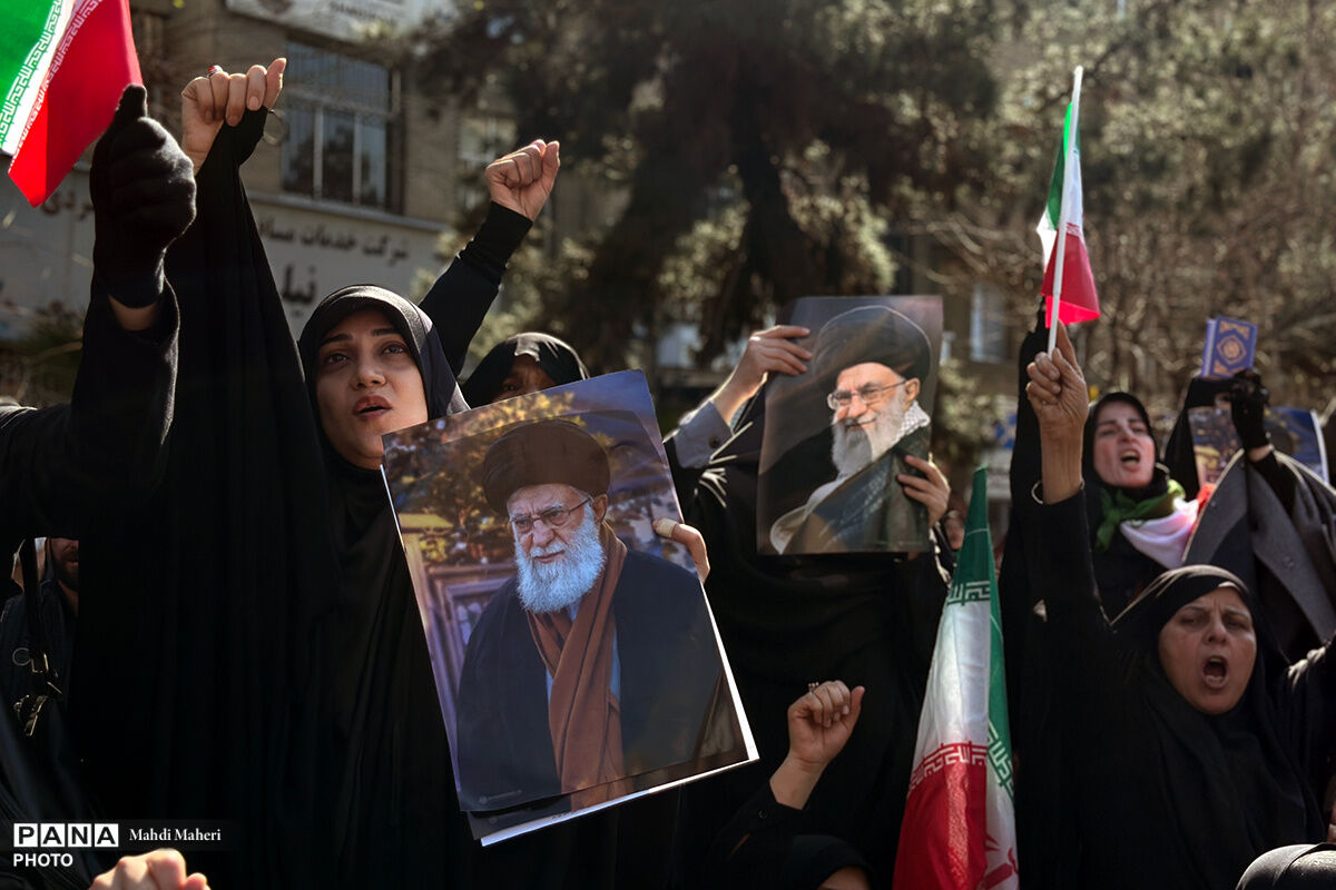 راهپیمایی اقتدار بعد از نماز جمعه - مصلای تهران -2