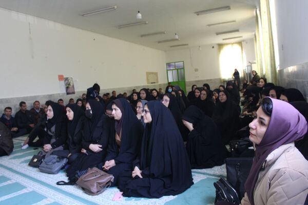 کارگاه توانمندسازی در دبیرستان فاطمه الزهرا(س)