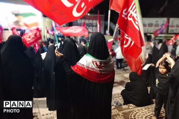 تجمع پرشور مردم در میدان معلم شهید امام خامنه‌ای