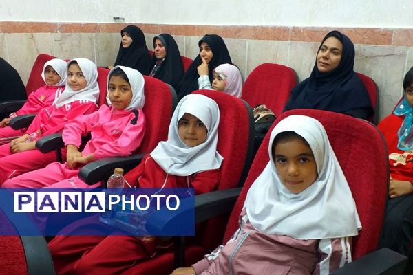 آیین بهره‌برداری از فضاهای ورزشی آموزش و پرورش شهرستان ملارد 