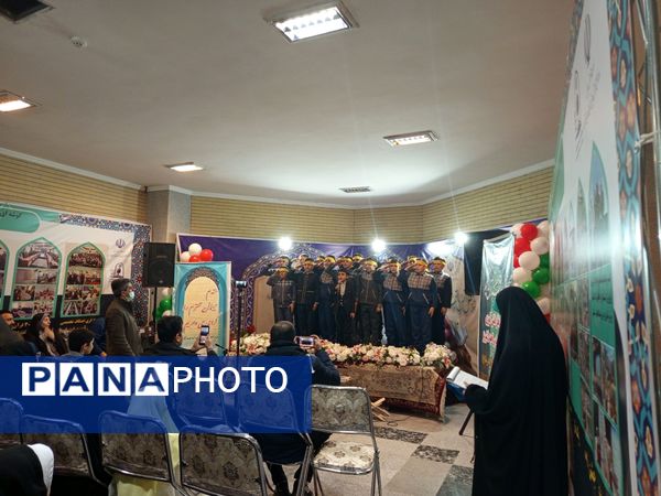 قاب‌های دانش‌آموزی در نمایشگاه قرآن و عترت مصلی تبریز