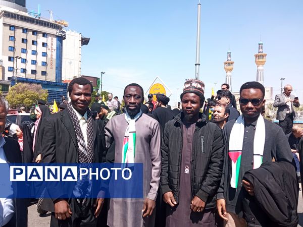 حضور پرشور مشهدی‌ها در راهپیمایی روز قدس؛ فریاد حمایت از فلسطین