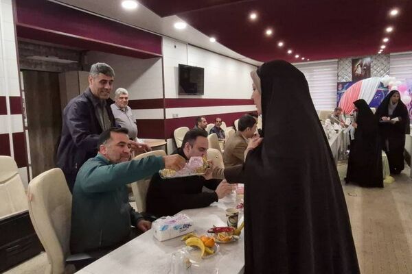 تقدیر از بانوان شاغل در اداره آموزش و پرورش کهریزک 
