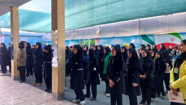 گرامیداشت هفته بسیج دانش آموزی در دبیرستان فیاض 