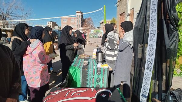 برپایی موکب به‌مناسبت شهادت حضرت زهرا(س) در مدرسه نمونه حجاب