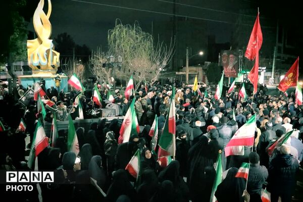 گردهمایی پرشور مردم وفادار و انقلابی چهاردانگه در دفاع از میهن و آرمان های انقلاب
