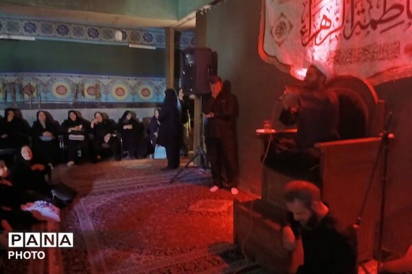 لالایی عشق در سوگ کوچک‌ترین شهید کربلا