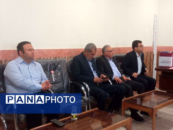 بازدید مدیر اداره ناحیه یک از دبیرستان گلشن آزادی