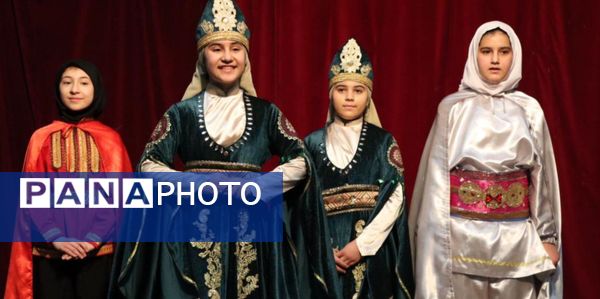 حضور نماینده استان در مرحله کشوری چهارمین جشنواره ملی تئاتر درسی در میناب