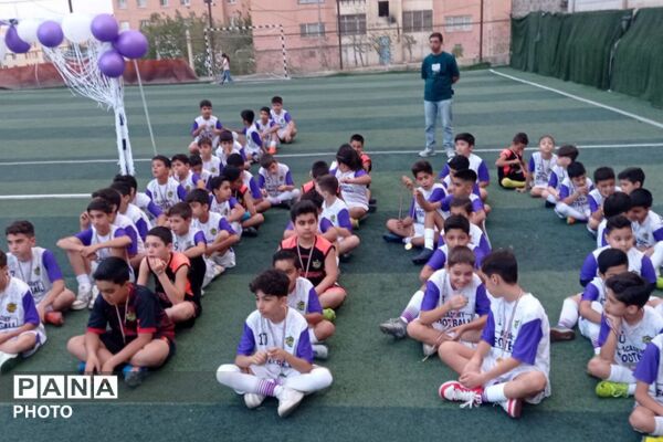 جشن اهدای مدال به نونهالان در باشگاه ورزشی ستارگان
