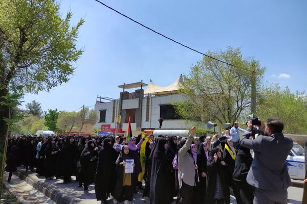 حضور حماسی مردم زرقان در راهپیمایی روز قدس